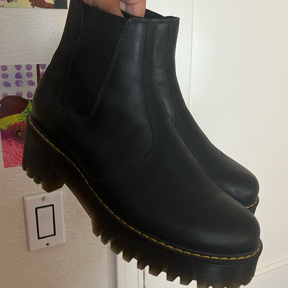 Dr Martens Rometty boots